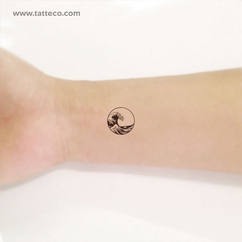 Small 'The Great Wave off Kanagawa' Circle Temporary Tattoo - Set of 3